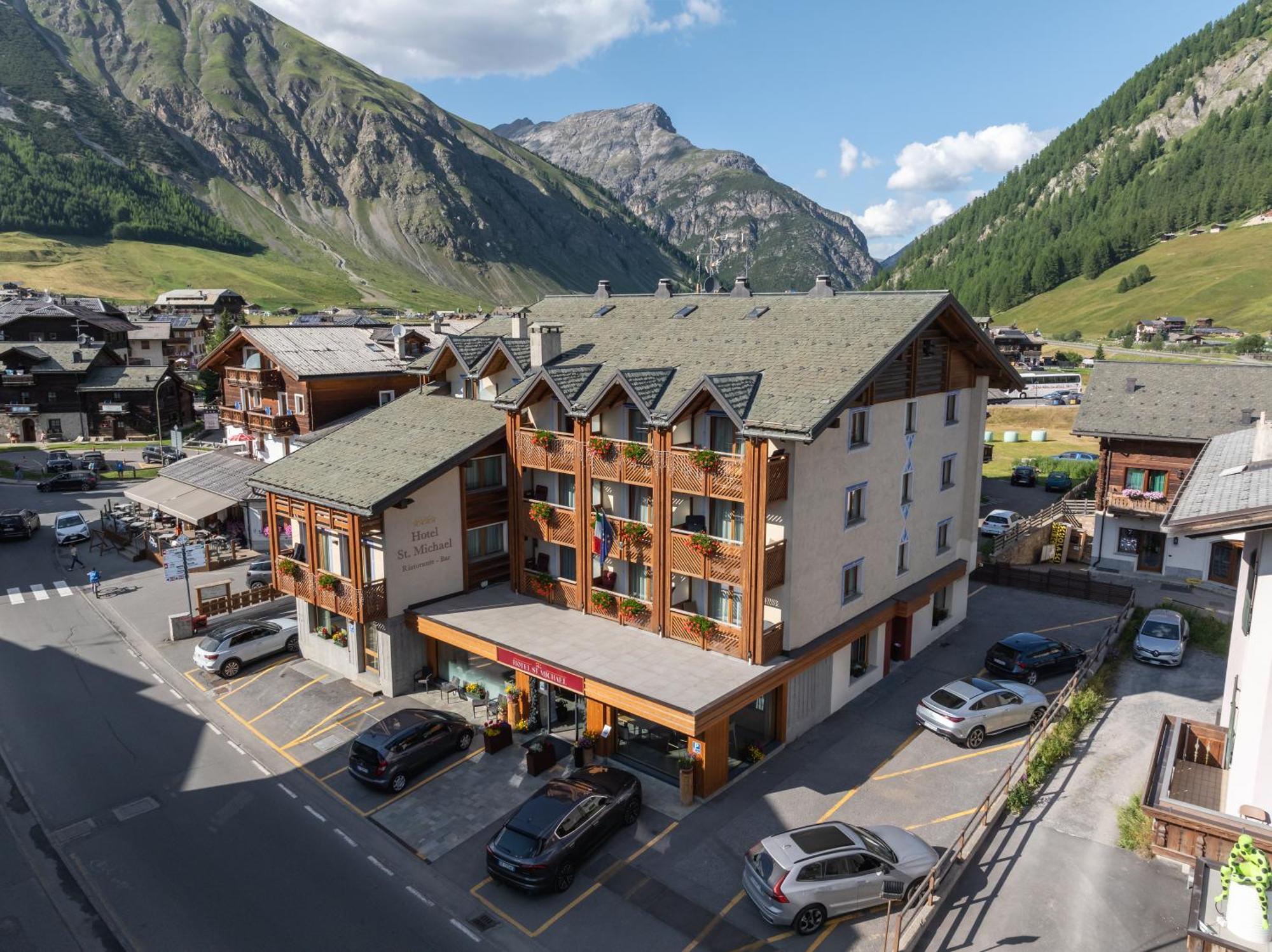 Hotel St. Michael Livigno Exterior photo