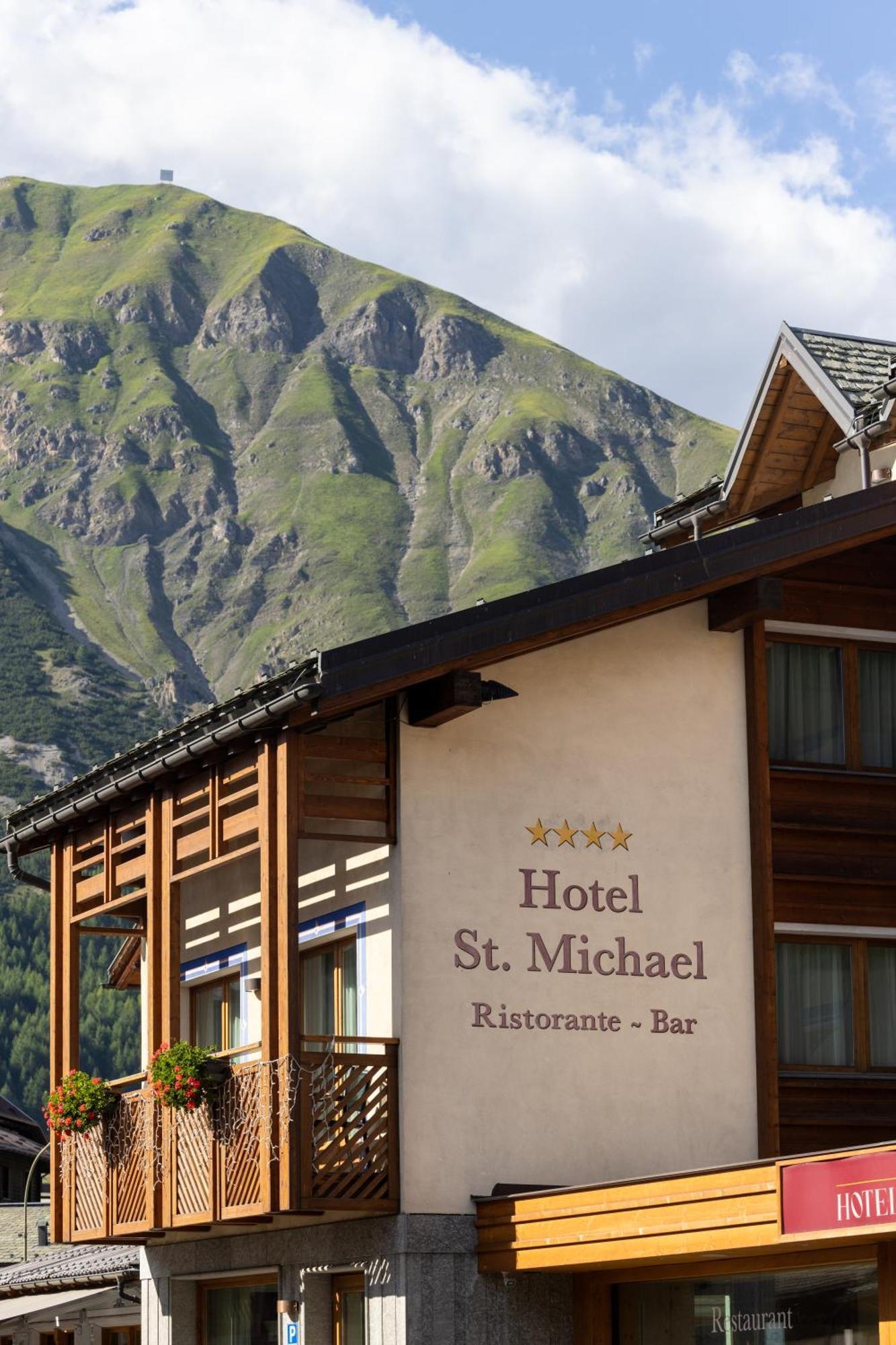Hotel St. Michael Livigno Exterior photo