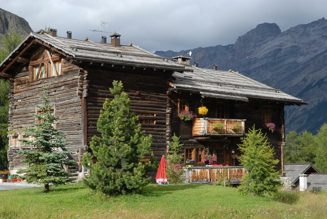 Hotel St. Michael Livigno Exterior photo